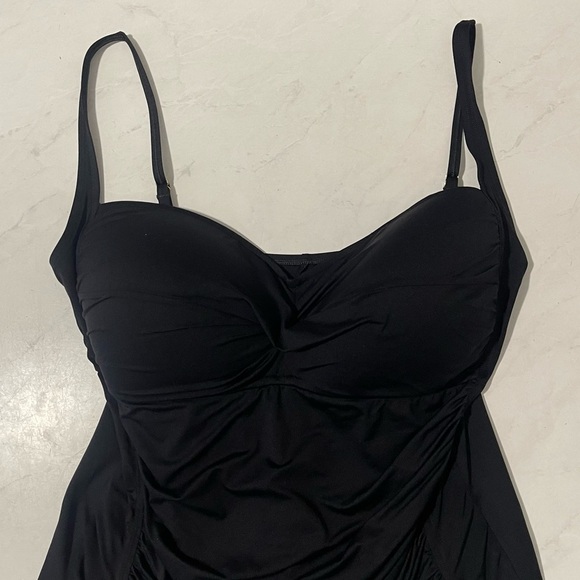 La Blanca Black Ruched One Piece Swimsuit Size 22W Minimalist Beach Swim Resort - Picture 3 of 5
